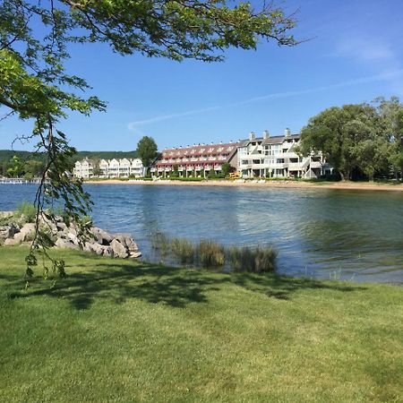 111 Water Street Inn Boyne City Exteriér fotografie